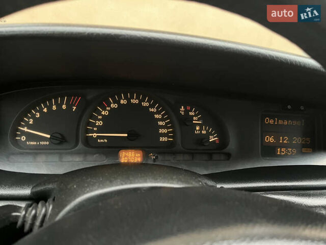 Фіолетовий Опель Вектра, об'ємом двигуна 1.8 л та пробігом 307 тис. км за 1900 $, фото 12 на Automoto.ua
