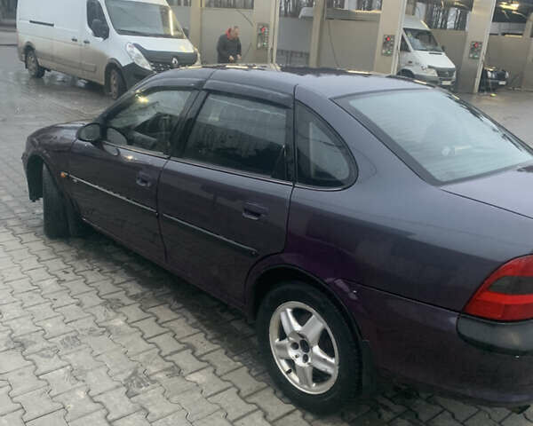 Фиолетовый Опель Вектра, объемом двигателя 1.79 л и пробегом 300 тыс. км за 1350 $, фото 7 на Automoto.ua