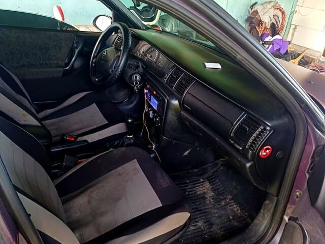 Фіолетовий Опель Вектра, об'ємом двигуна 1.6 л та пробігом 300 тис. км за 1800 $, фото 2 на Automoto.ua