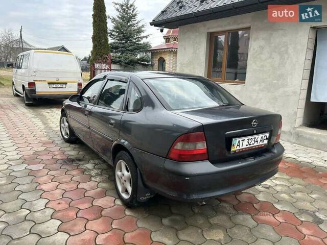 Фіолетовий Опель Вектра, об'ємом двигуна 1.7 л та пробігом 345 тис. км за 2200 $, фото 25 на Automoto.ua