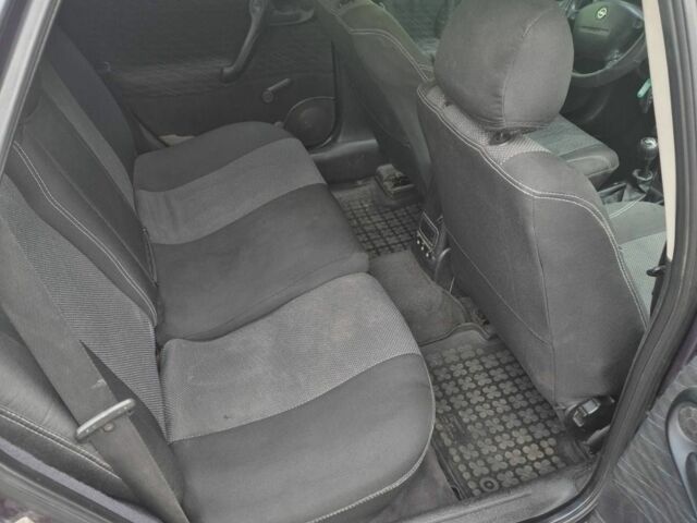 Фиолетовый Опель Вектра, объемом двигателя 2 л и пробегом 400 тыс. км за 2596 $, фото 1 на Automoto.ua