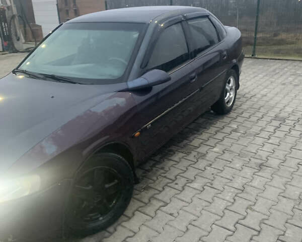 Фиолетовый Опель Вектра, объемом двигателя 1.79 л и пробегом 300 тыс. км за 1350 $, фото 3 на Automoto.ua