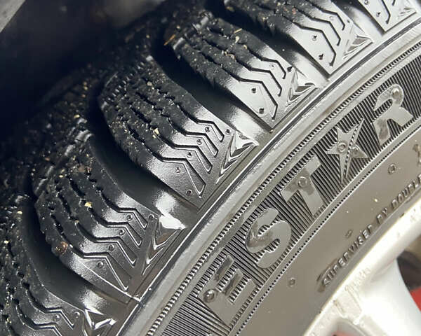 Фіолетовий Опель Вектра, об'ємом двигуна 1.8 л та пробігом 370 тис. км за 2900 $, фото 11 на Automoto.ua