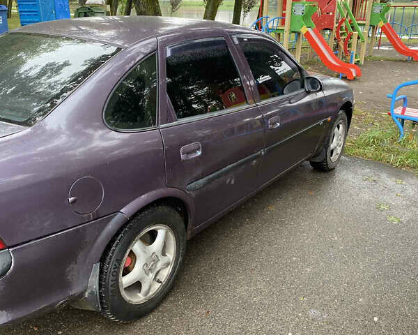 Фиолетовый Опель Вектра, объемом двигателя 1.6 л и пробегом 410 тыс. км за 1700 $, фото 3 на Automoto.ua