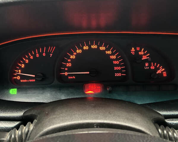 Фіолетовий Опель Вектра, об'ємом двигуна 1.8 л та пробігом 370 тис. км за 2900 $, фото 23 на Automoto.ua