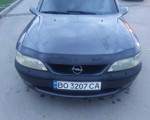 Фиолетовый Опель Вектра, объемом двигателя 1.6 л и пробегом 370 тыс. км за 3200 $, фото 3 на Automoto.ua