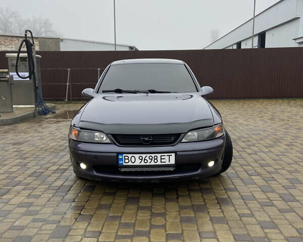 Фіолетовий Опель Вектра, об'ємом двигуна 1.8 л та пробігом 370 тис. км за 2900 $, фото 1 на Automoto.ua