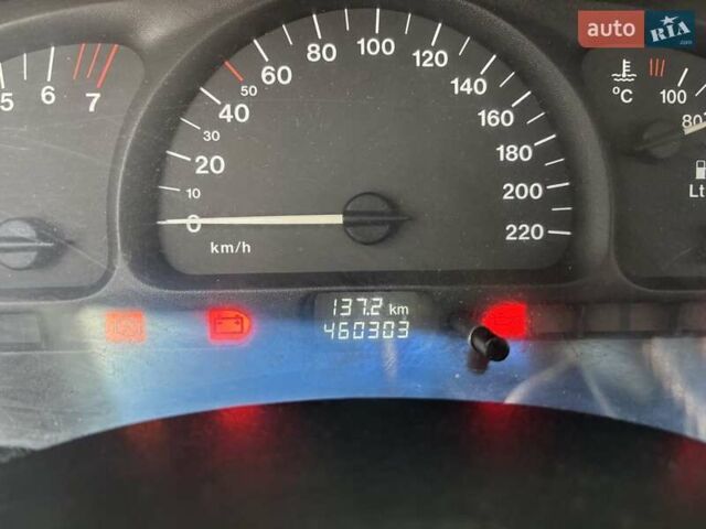 Фіолетовий Опель Вектра, об'ємом двигуна 1.6 л та пробігом 460 тис. км за 2500 $, фото 3 на Automoto.ua