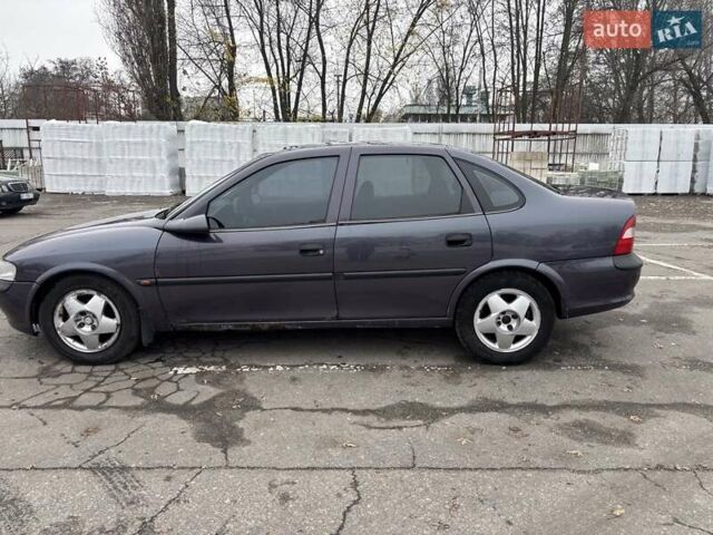 Фіолетовий Опель Вектра, об'ємом двигуна 1.6 л та пробігом 460 тис. км за 2500 $, фото 1 на Automoto.ua