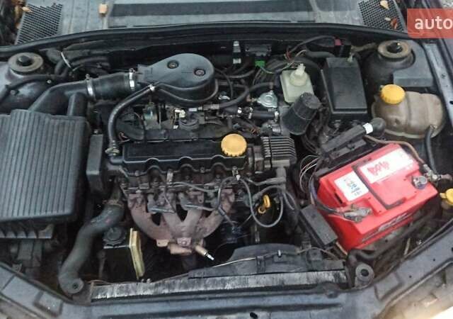 Фиолетовый Опель Вектра, объемом двигателя 1.6 л и пробегом 361 тыс. км за 2150 $, фото 31 на Automoto.ua