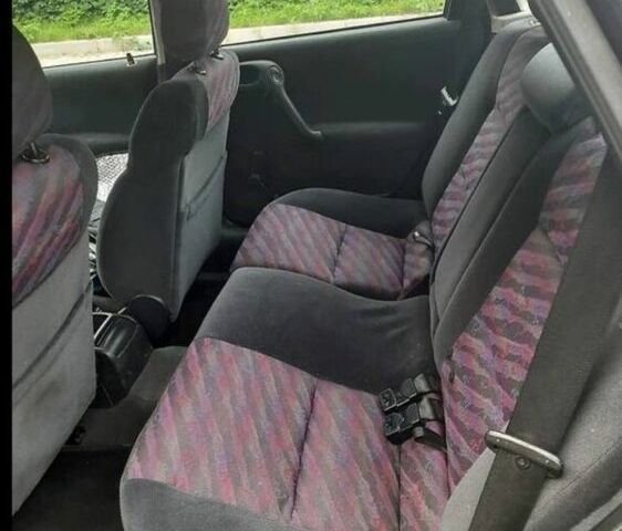 Фиолетовый Опель Вектра, объемом двигателя 0 л и пробегом 170 тыс. км за 1550 $, фото 5 на Automoto.ua