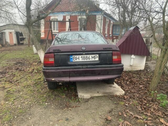Фіолетовий Опель Вектра, об'ємом двигуна 1.6 л та пробігом 286 тис. км за 900 $, фото 2 на Automoto.ua