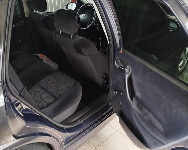 Фиолетовый Опель Вектра, объемом двигателя 2 л и пробегом 226 тыс. км за 2850 $, фото 1 на Automoto.ua