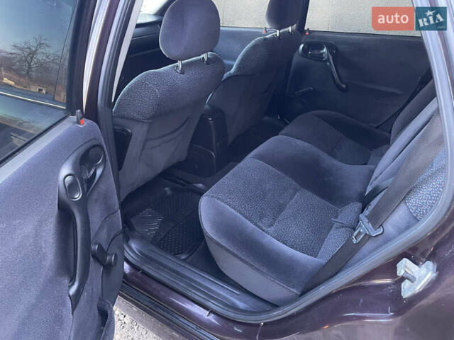 Фиолетовый Опель Вектра, объемом двигателя 1.6 л и пробегом 145 тыс. км за 3750 $, фото 19 на Automoto.ua