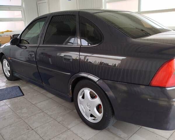 Фиолетовый Опель Вектра, объемом двигателя 2 л и пробегом 226 тыс. км за 2850 $, фото 4 на Automoto.ua