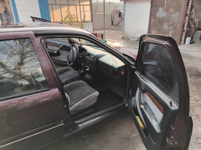 Фиолетовый Опель Вектра, объемом двигателя 2 л и пробегом 44 тыс. км за 1600 $, фото 5 на Automoto.ua