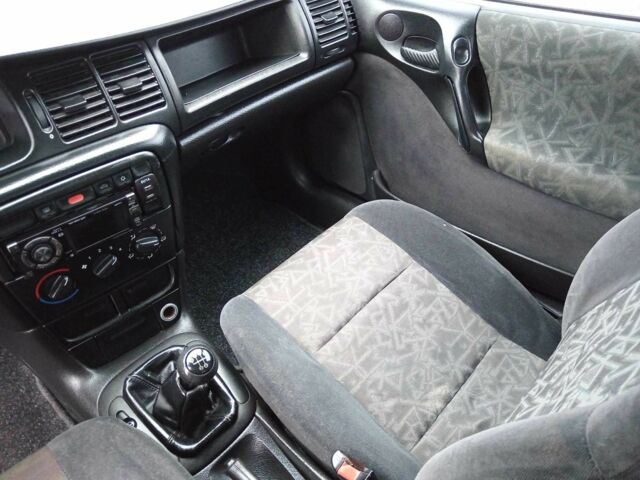 Фиолетовый Опель Вектра, объемом двигателя 2 л и пробегом 453 тыс. км за 2900 $, фото 16 на Automoto.ua