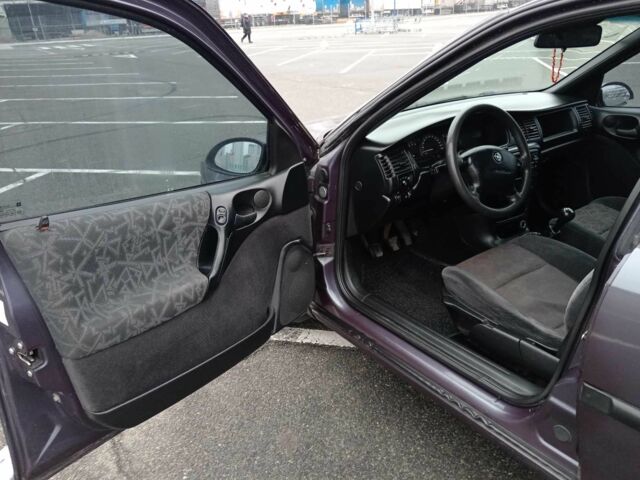 Фиолетовый Опель Вектра, объемом двигателя 2 л и пробегом 453 тыс. км за 2900 $, фото 17 на Automoto.ua