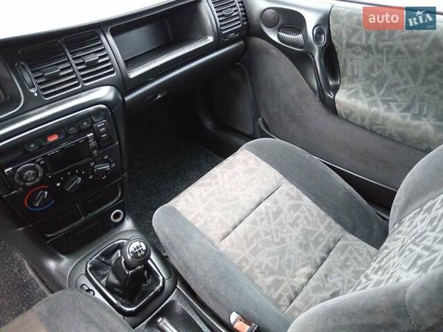Фиолетовый Опель Вектра, объемом двигателя 2 л и пробегом 453 тыс. км за 2400 $, фото 26 на Automoto.ua