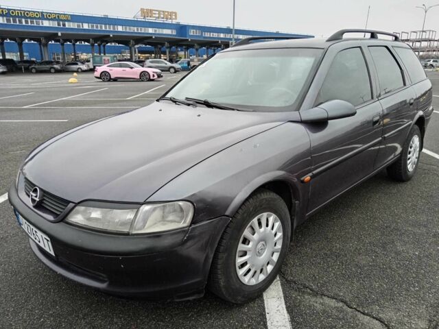 Фиолетовый Опель Вектра, объемом двигателя 2 л и пробегом 453 тыс. км за 2900 $, фото 5 на Automoto.ua