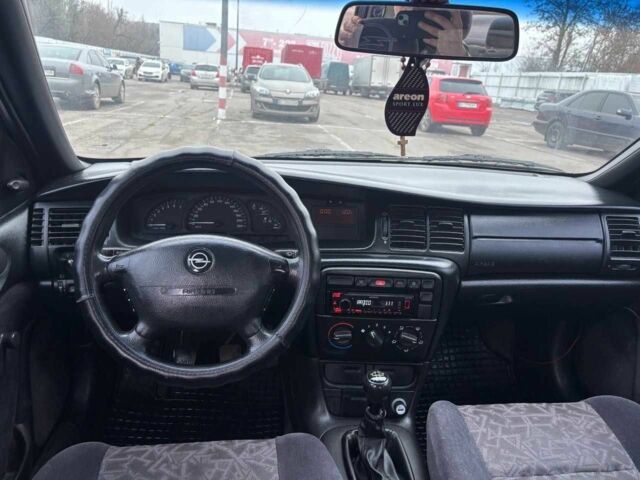 Фиолетовый Опель Вектра, объемом двигателя 1.6 л и пробегом 460 тыс. км за 2500 $, фото 5 на Automoto.ua