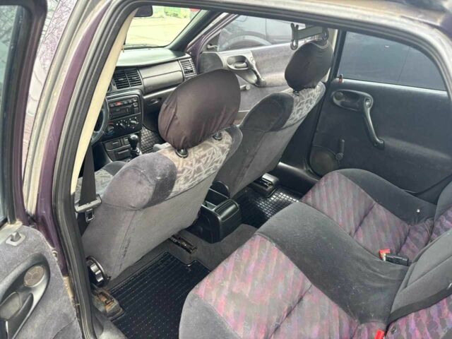 Фиолетовый Опель Вектра, объемом двигателя 1.6 л и пробегом 460 тыс. км за 2500 $, фото 6 на Automoto.ua