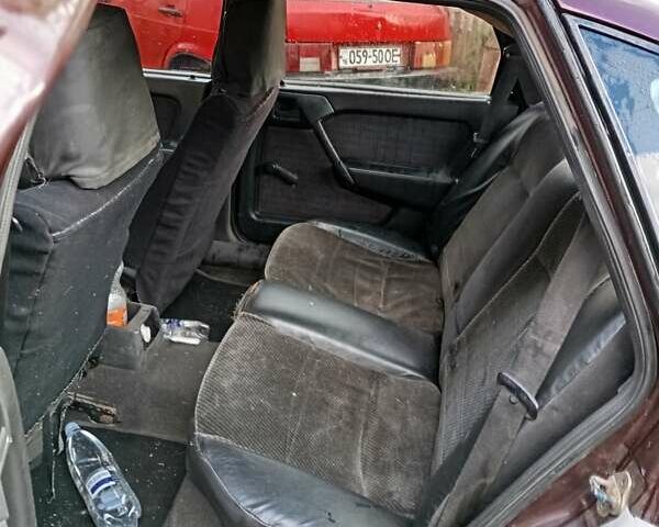 Фіолетовий Опель Вектра, об'ємом двигуна 2 л та пробігом 300 тис. км за 1200 $, фото 9 на Automoto.ua