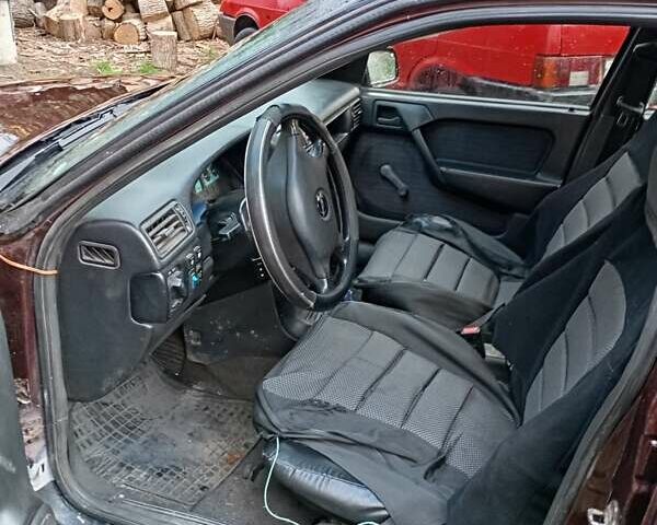 Фіолетовий Опель Вектра, об'ємом двигуна 2 л та пробігом 300 тис. км за 1200 $, фото 4 на Automoto.ua