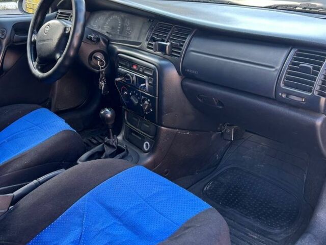 Фіолетовий Опель Вектра, об'ємом двигуна 1.6 л та пробігом 302 тис. км за 2200 $, фото 5 на Automoto.ua