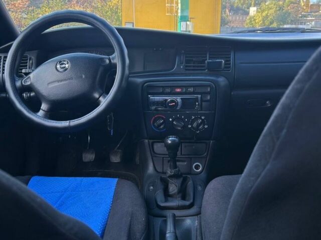 Фіолетовий Опель Вектра, об'ємом двигуна 1.6 л та пробігом 302 тис. км за 2200 $, фото 6 на Automoto.ua