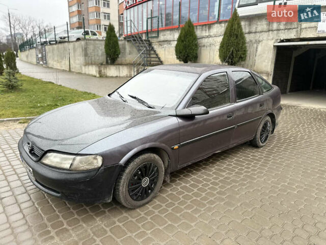 Фиолетовый Опель Вектра, объемом двигателя 1.6 л и пробегом 382 тыс. км за 1100 $, фото 3 на Automoto.ua