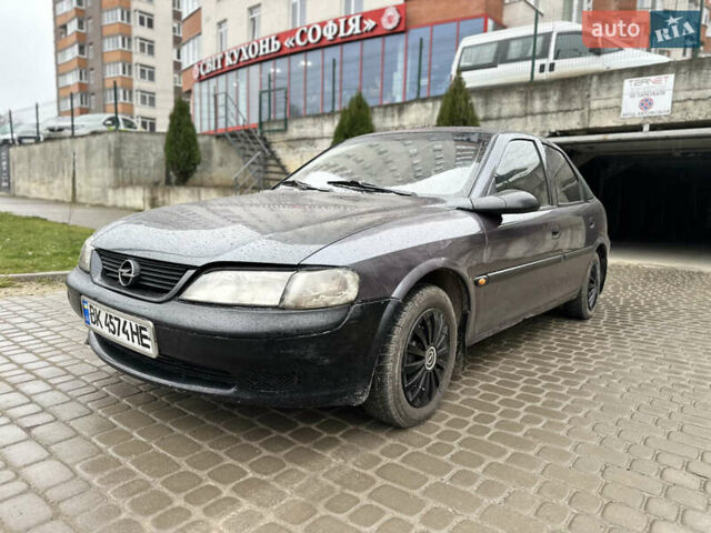 Фиолетовый Опель Вектра, объемом двигателя 1.6 л и пробегом 382 тыс. км за 1100 $, фото 1 на Automoto.ua