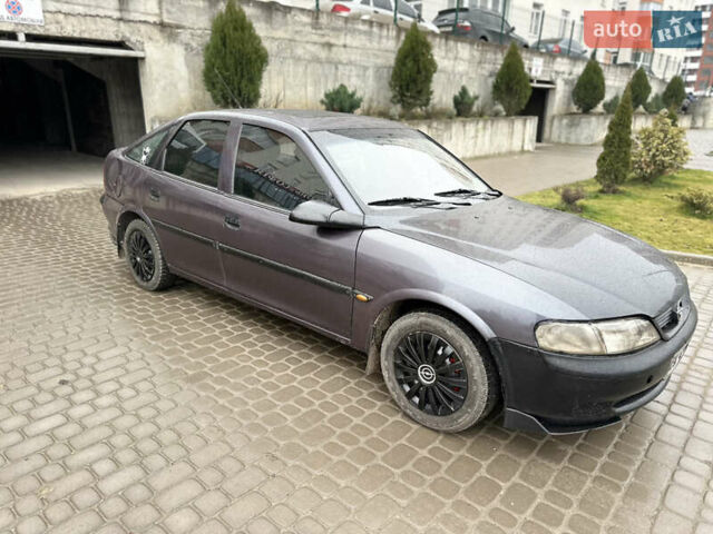 Фиолетовый Опель Вектра, объемом двигателя 1.6 л и пробегом 382 тыс. км за 1100 $, фото 6 на Automoto.ua