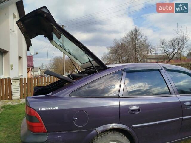 Фиолетовый Опель Вектра, объемом двигателя 1.8 л и пробегом 470 тыс. км за 1700 $, фото 5 на Automoto.ua