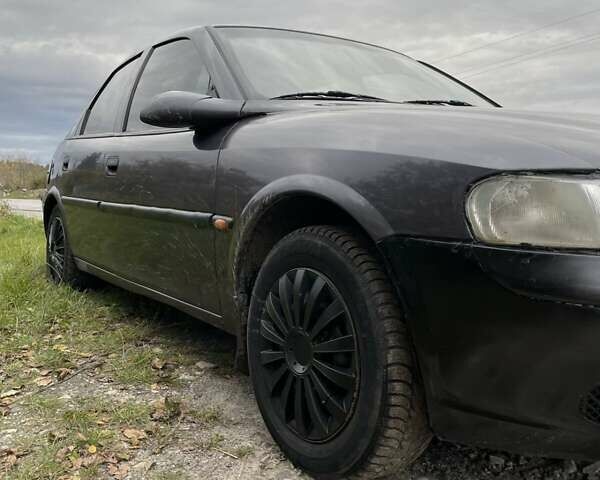 Фіолетовий Опель Вектра, об'ємом двигуна 1.6 л та пробігом 358 тис. км за 1600 $, фото 3 на Automoto.ua