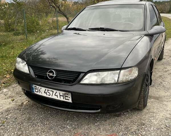 Фіолетовий Опель Вектра, об'ємом двигуна 1.6 л та пробігом 358 тис. км за 1600 $, фото 8 на Automoto.ua