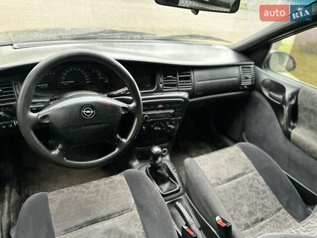 Фиолетовый Опель Вектра, объемом двигателя 1.6 л и пробегом 382 тыс. км за 1100 $, фото 12 на Automoto.ua