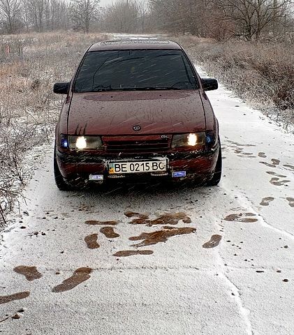 Коричневый Опель Вектра, объемом двигателя 18 л и пробегом 389 тыс. км за 2700 $, фото 3 на Automoto.ua