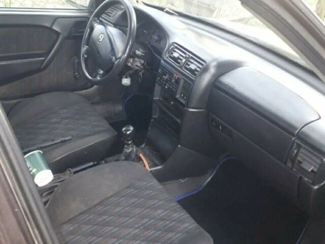 Коричневый Опель Вектра, объемом двигателя 2 л и пробегом 300 тыс. км за 800 $, фото 7 на Automoto.ua