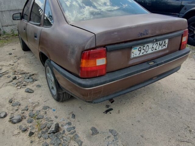 Коричневый Опель Вектра, объемом двигателя 2 л и пробегом 300 тыс. км за 800 $, фото 2 на Automoto.ua