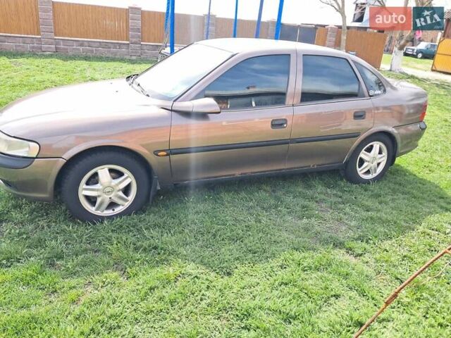 Коричневый Опель Вектра, объемом двигателя 1.8 л и пробегом 456 тыс. км за 2550 $, фото 1 на Automoto.ua