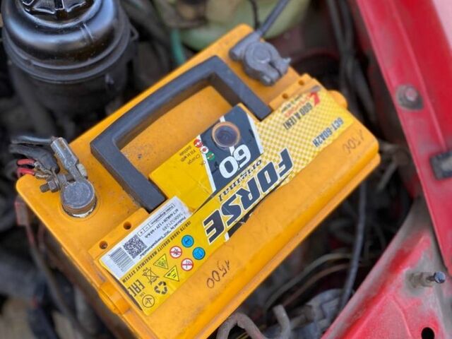 Красный Опель Вектра, объемом двигателя 2 л и пробегом 370 тыс. км за 2000 $, фото 16 на Automoto.ua