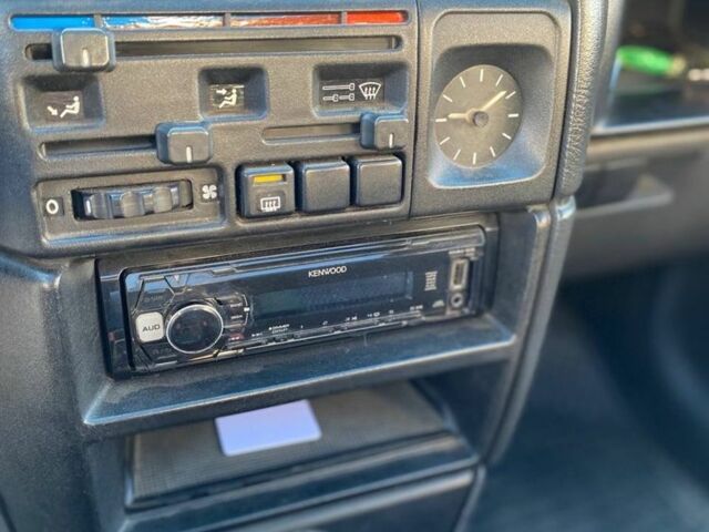 Красный Опель Вектра, объемом двигателя 2 л и пробегом 370 тыс. км за 2000 $, фото 5 на Automoto.ua