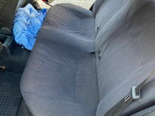 Красный Опель Вектра, объемом двигателя 2 л и пробегом 370 тыс. км за 2000 $, фото 6 на Automoto.ua