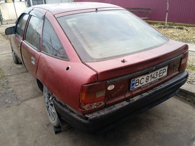 Красный Опель Вектра, объемом двигателя 2 л и пробегом 215 тыс. км за 380 $, фото 2 на Automoto.ua