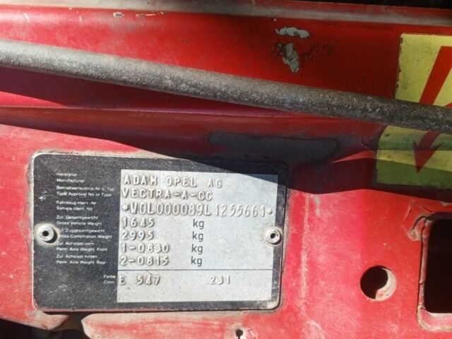 Червоний Опель Вектра, об'ємом двигуна 2 л та пробігом 323 тис. км за 1707 $, фото 1 на Automoto.ua