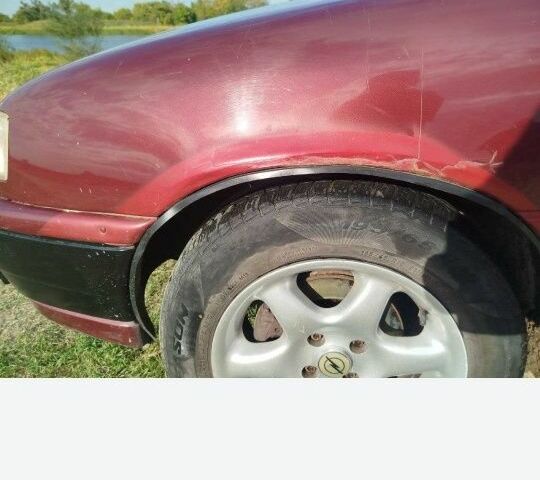 Червоний Опель Вектра, об'ємом двигуна 2 л та пробігом 323 тис. км за 1707 $, фото 2 на Automoto.ua