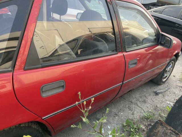 Червоний Опель Вектра, об'ємом двигуна 2 л та пробігом 100 тис. км за 483 $, фото 3 на Automoto.ua