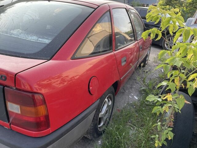 Червоний Опель Вектра, об'ємом двигуна 2 л та пробігом 100 тис. км за 483 $, фото 5 на Automoto.ua