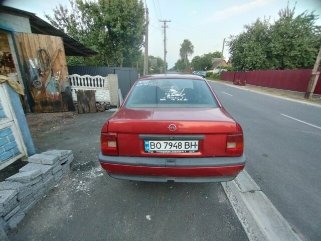 Червоний Опель Вектра, об'ємом двигуна 1.7 л та пробігом 250 тис. км за 1600 $, фото 6 на Automoto.ua